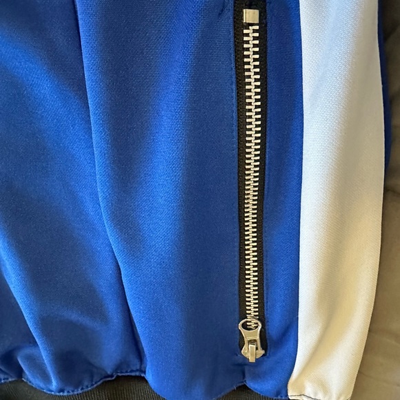 Blue and white men’s sweatsuit - Picture 5 of 7